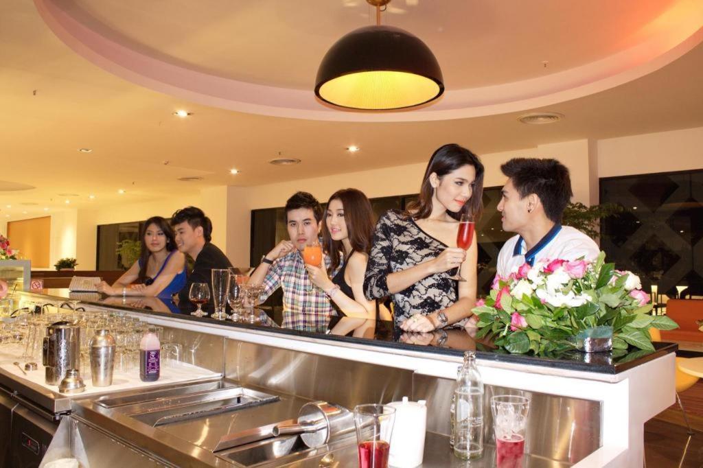Iyarin@Tuk Chang Ratchayothin Hotel Bangkok Exterior foto